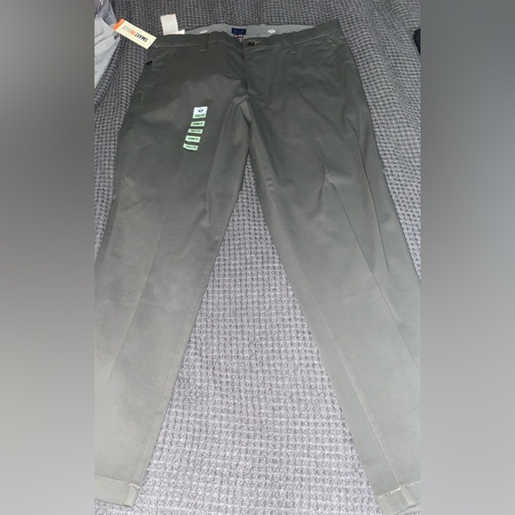 Dockers Gray Charcoal Khakis, New with tags. 38x29 - Picture 3 of 4